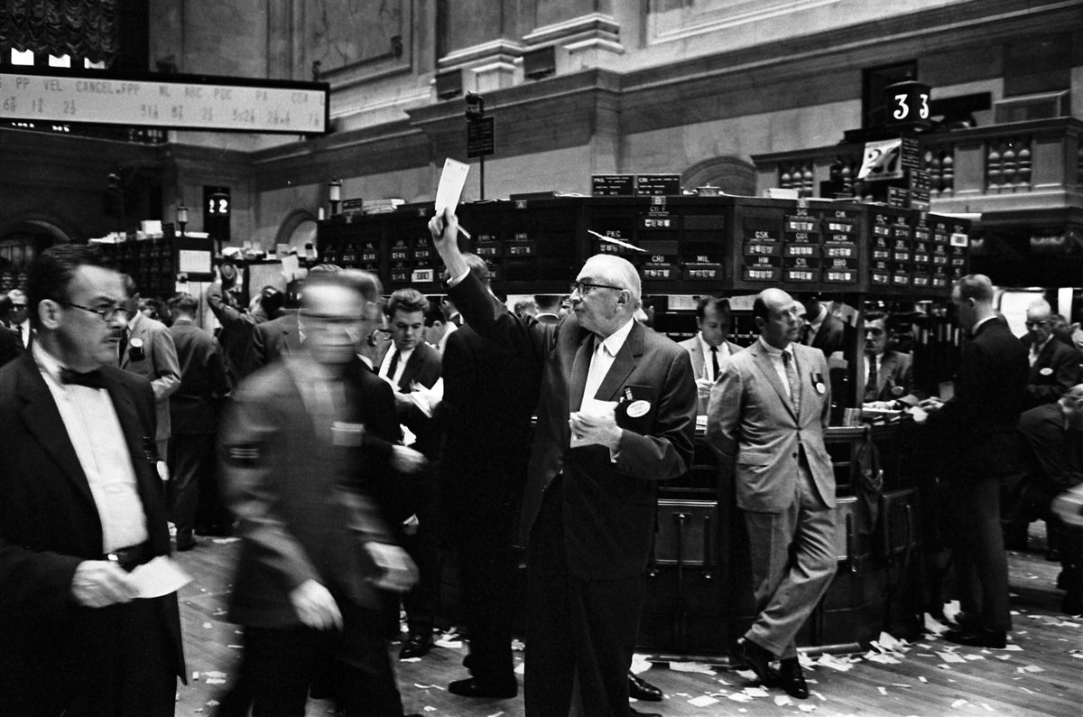 ETF (Exchange-Traded Fund)